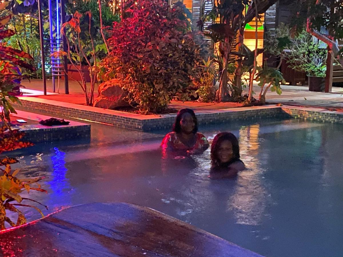 Tamanredjo Taman Indah Resort מראה חיצוני תמונה
