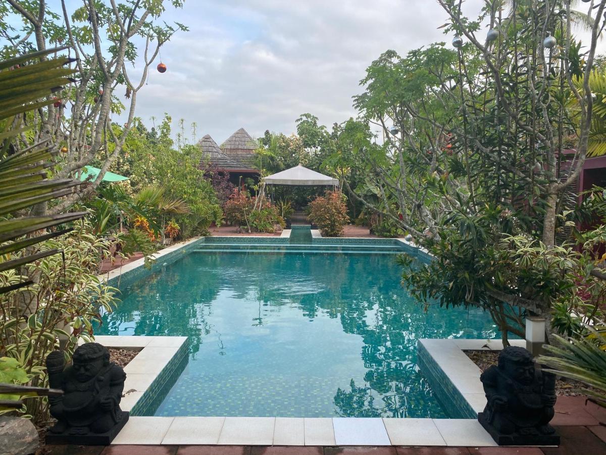 Tamanredjo Taman Indah Resort מראה חיצוני תמונה