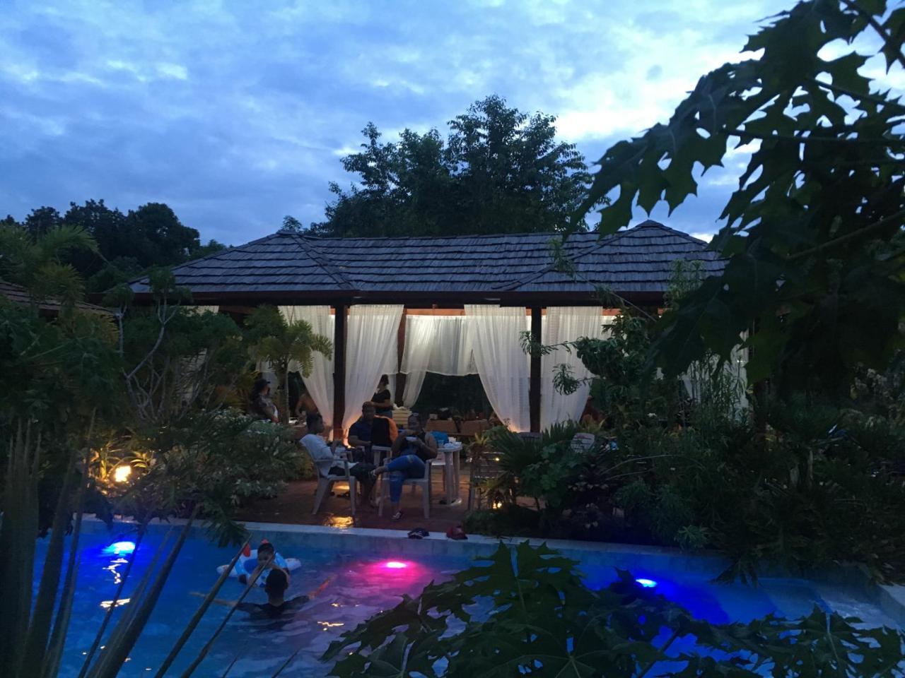 Tamanredjo Taman Indah Resort מראה חיצוני תמונה