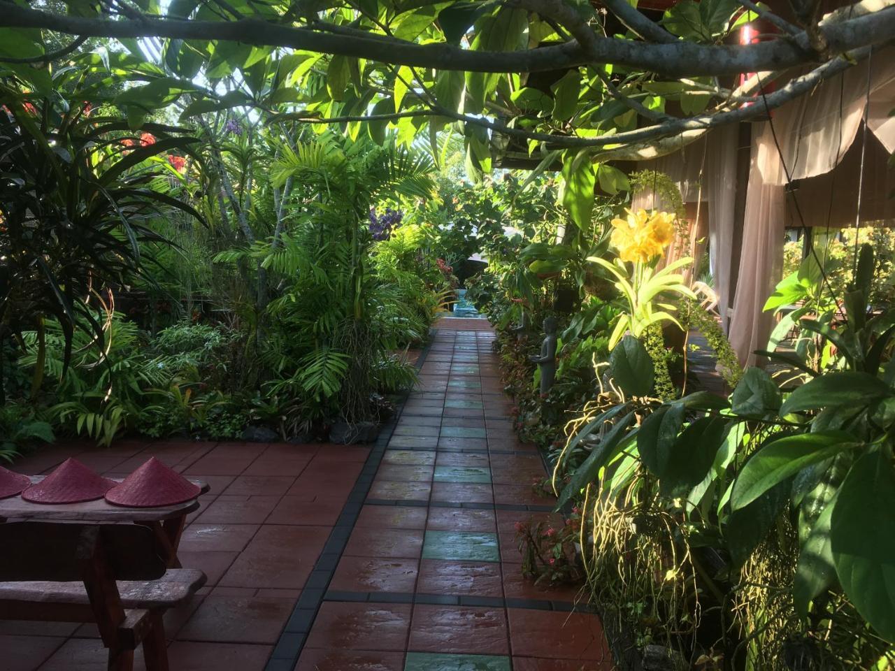 Tamanredjo Taman Indah Resort מראה חיצוני תמונה